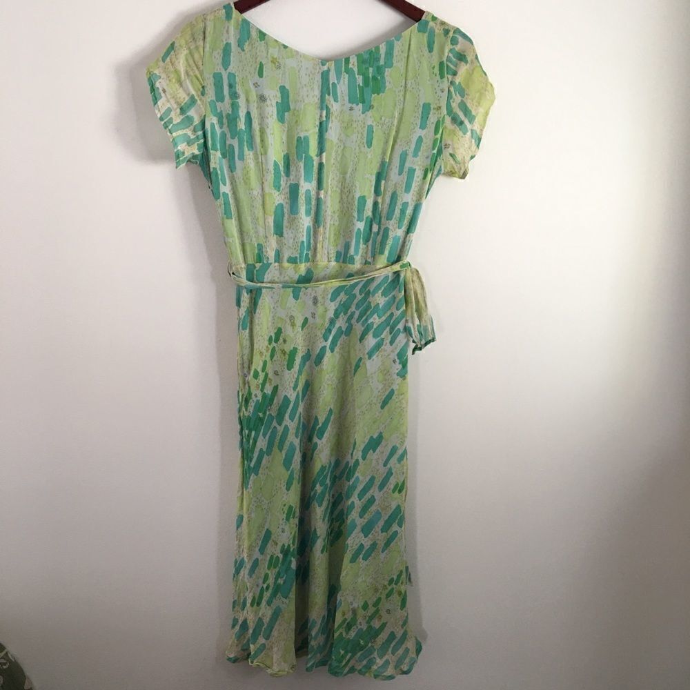 Mathilde green pattern short-sleeve wrap dress - Picture 9 of 9